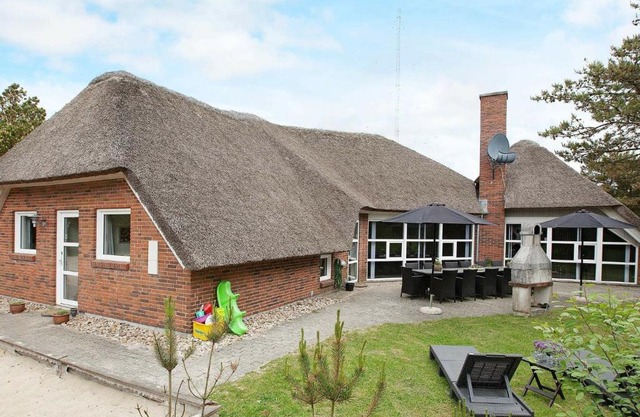 12 person holiday home in Bl vand