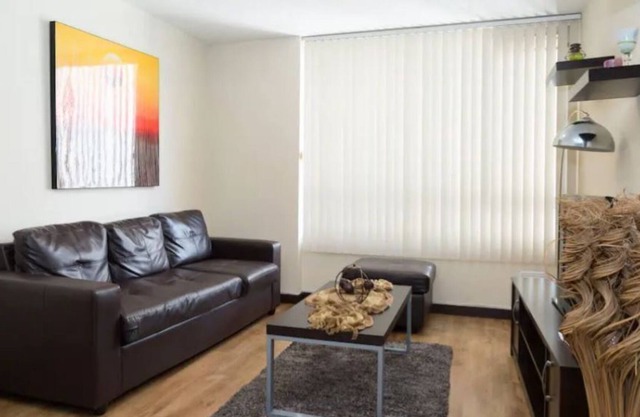 1206 - HERMOSO APARTAMENTO EN EL CORAZON DE QUITO