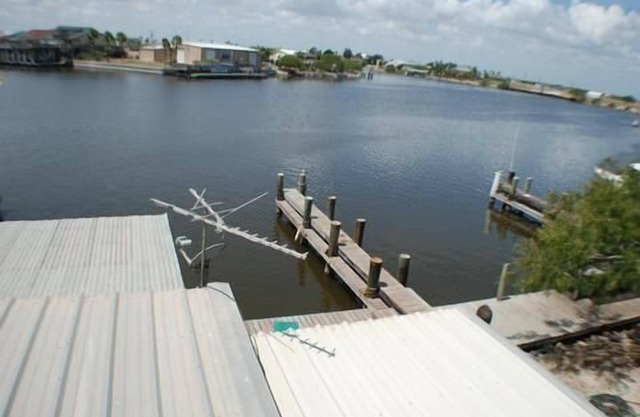 123 West Harbor Condo B - Beautiful Condo in the harbor with spacious deck