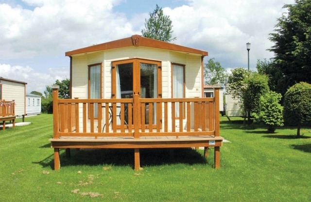 3 bedroom accommodation in Tollerton, York