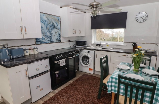 13 Gower Holiday Village