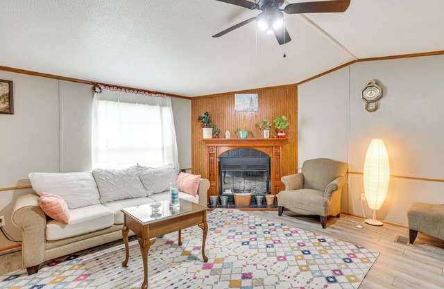 13 Mi to OKC: Edmond Home w/ Playground Access!