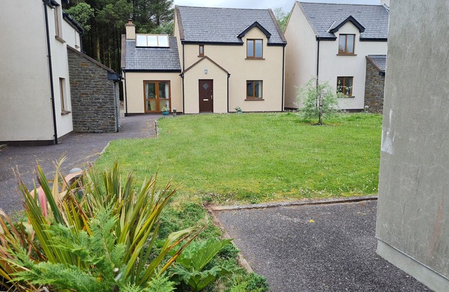 13 SNEEM LEISURE VILLAGE, family friendly in Sneem, County Kerry