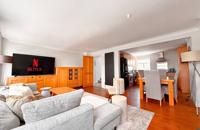 1300ft Fitzrovia Soho 2b2b