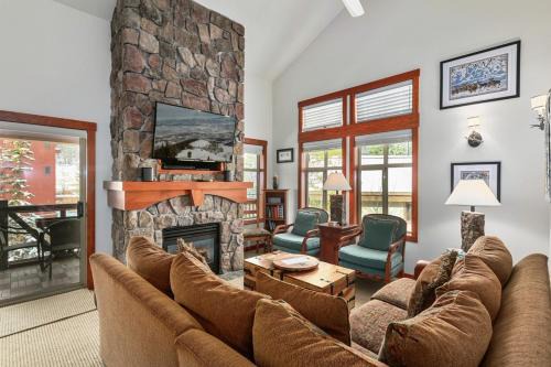 1311 - Three Bedroom Deluxe Eagle Springs West condo