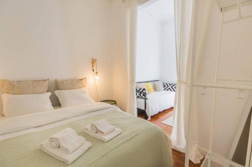 135 A - Stay in Tranquil Flat in Alfama near Sé and Castle
