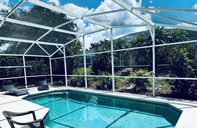 136, 4 bedroom 2 bath pool home single story close to Disney
