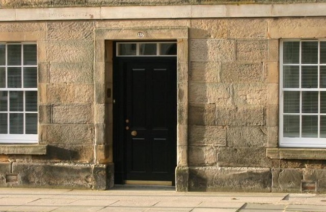 138 North Street - luxury 2 bed 2 bath with secret garden, summerhouse, putting green