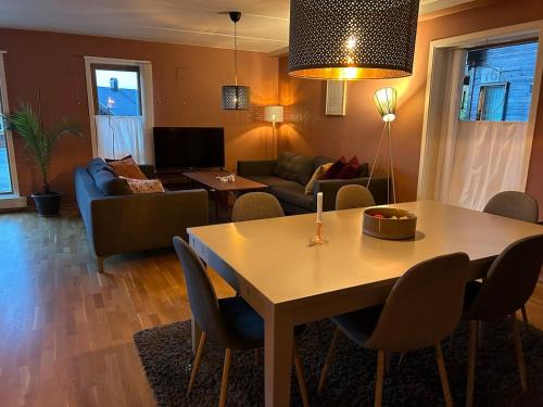 139m2, 5 bedrooms, 2 baths, with sauna, ski in out