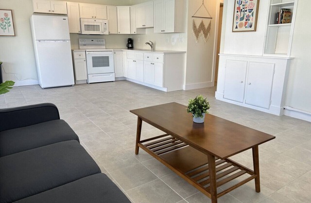 14 · Bay 2 Bedroom Apartment with Water View 14
