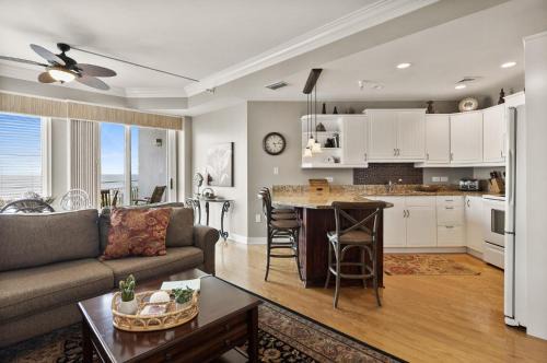 1405 Seacrest - Stunning Villa! With Access to beach, Pool, And Fitness Center