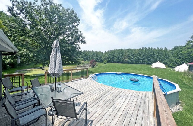 147 Concession 1 Rd · Grand River Resort | Gameroom & Fireplace*