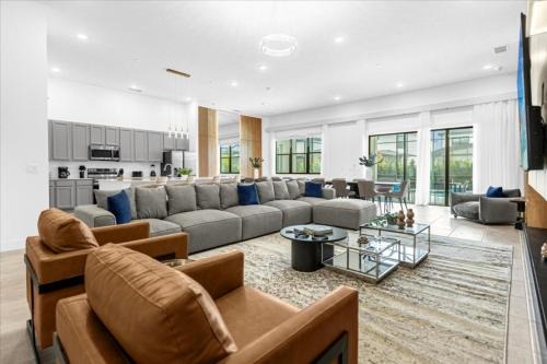 15 Bedrooms16 Bathrooms Paradiso Grande 6313Ss
