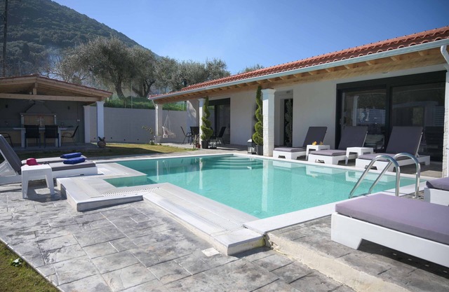 Diamond Luxury Villa Corfu 6 Bedroom Luxury Villa