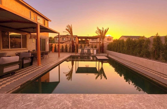 WOW! 7 bedrooms! 10 beds! Villa Secreta