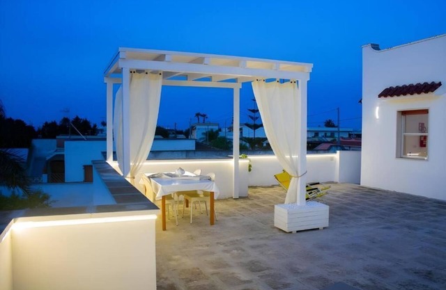 150 meters from the beach, lovely three-room apartment with terrace