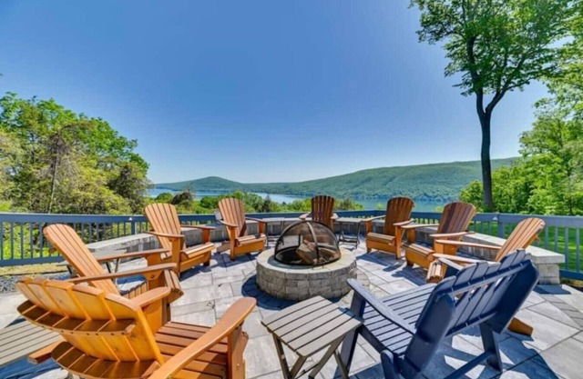 153) Hot Tub While Taking In Lake Front View