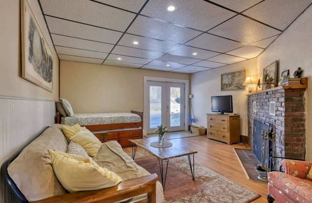 16 Apartment near Acadia Open Hearth Inn