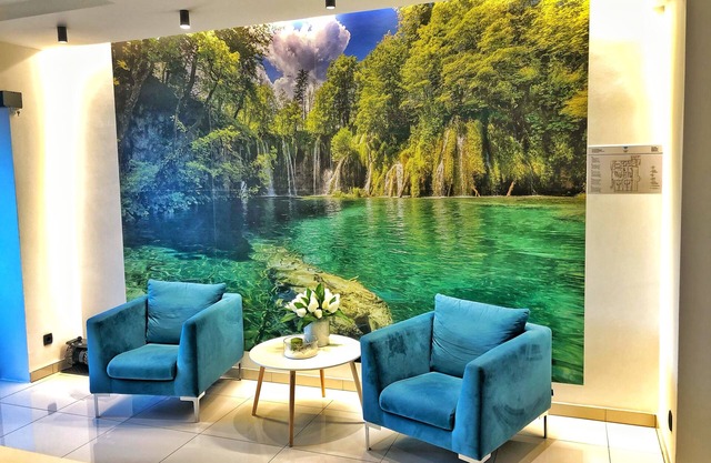 16 Lakes Hotel