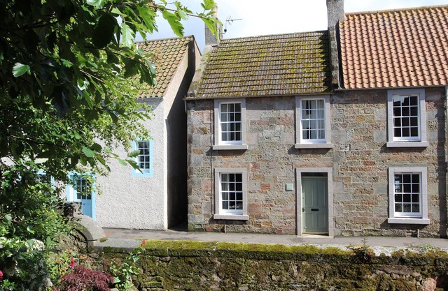 16 WESTGATE SOUTH, family friendly, country holiday cottage in Crail