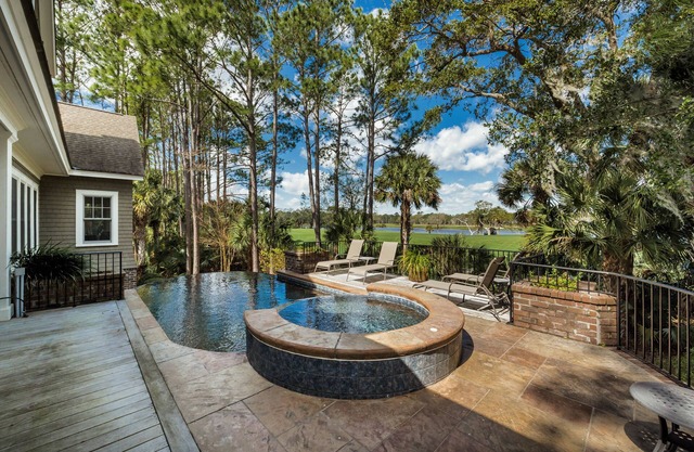 ¡NUEVO LISTADO! 161 Flyway Drive: $ 400 Beach Gear / Bike Credit, piscina privada.