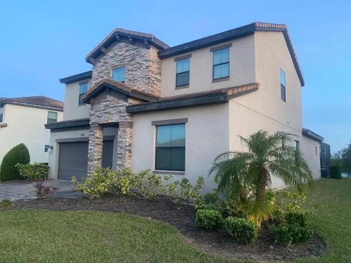 166KB - Balmoral Resort