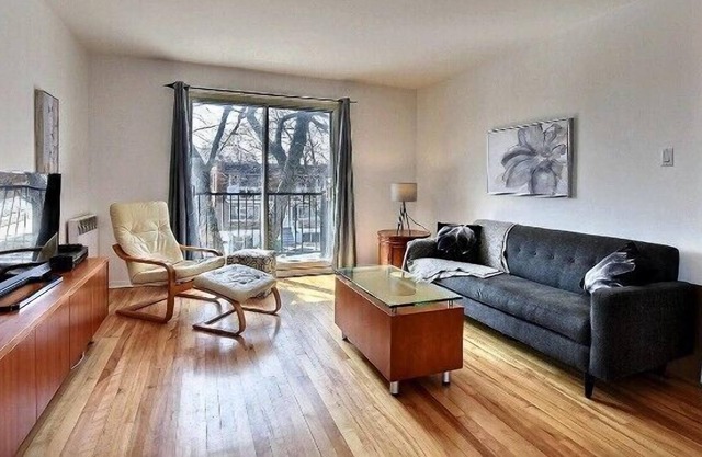 # 176 Apartamento grande, impecable y luminoso