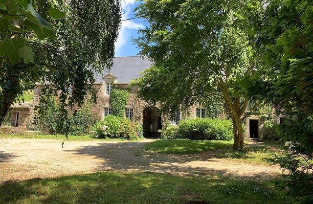 17th century property between the pink granite coast & Lannion, Studio 27m2