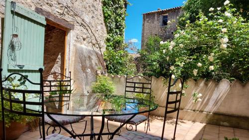 17th Century town house in Forcalquier centre
