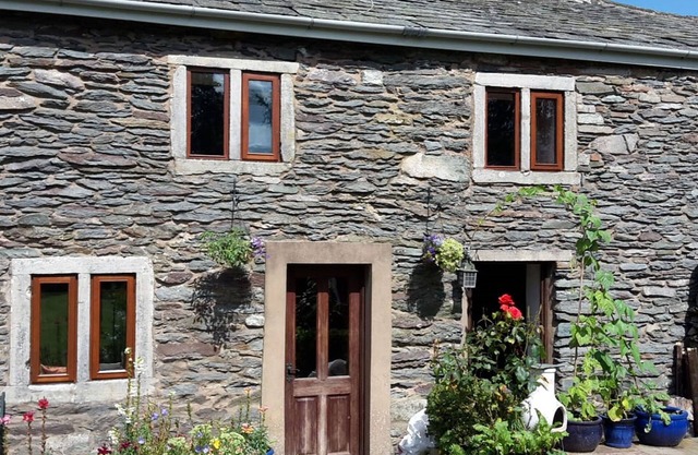 17th century Westmorland stone cottage retaining many original features. Haweswater and Ullswater La