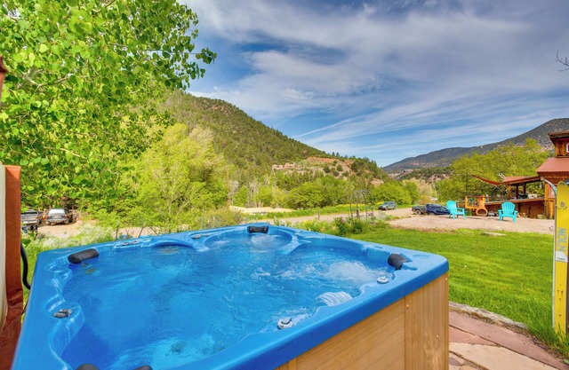 18 Mi to Telluride: Mtn-View Home w/ Hot Tub!
