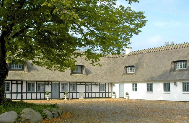 Moderna casa de vacaciones en Ronaes Dinamarca con piscina
