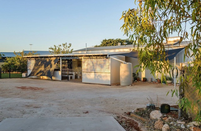 18 Sargent Street - Beautiful Pet Friendly Oasis