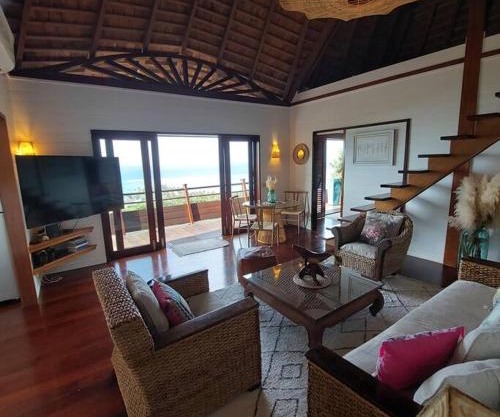 180 Degree Stunning Ocean Views in Entirely Equipped Villa!