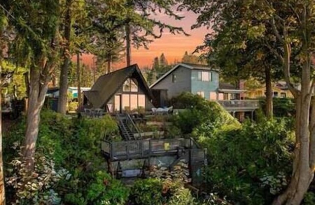 SHORE|Birch Bay Frame w/ Oceanview, Stairs to Beach, Hot Tub, Oceanview, Beach Access, 3 bedroom A-f
