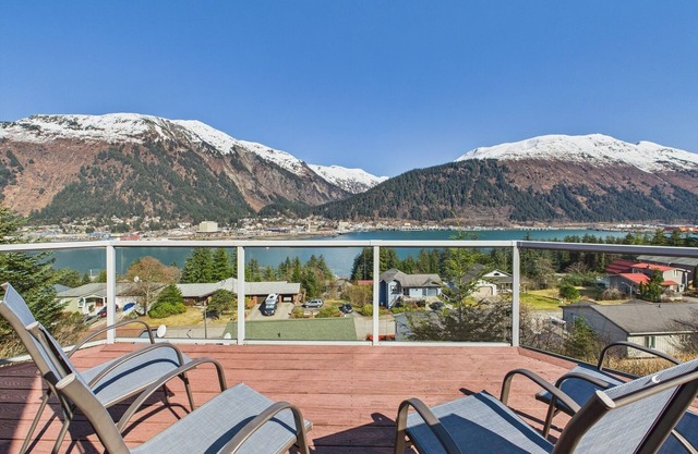 180° Views | 3BR w/ Deck, Mountains & Cruise Ships