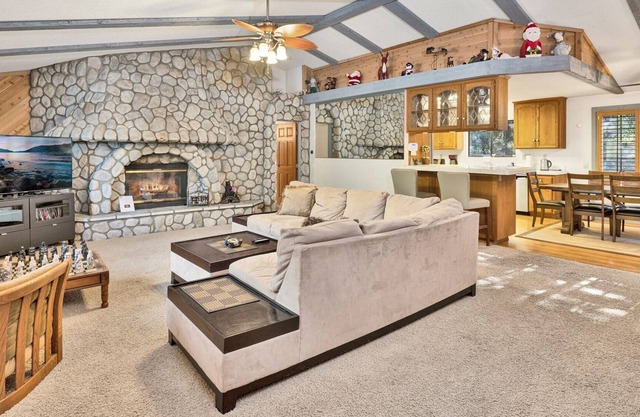 1854 - Bear Castle 3 Bedroom Home by RedAwning