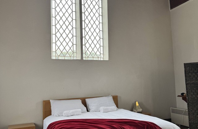 1897 Former Anglican Church with an amazing fireplace, cosy open plan living