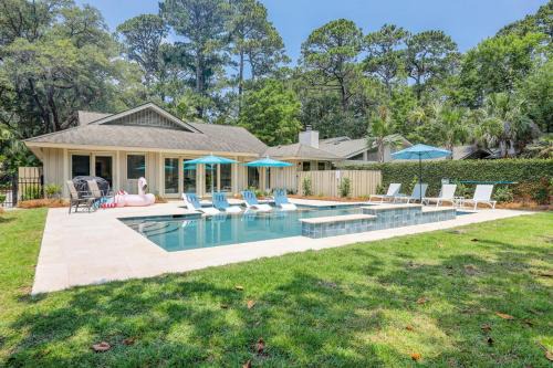 19 Gunnery Lane 2 Kings 1 Queen 2 Doubles Pet Friendly Private Heated Pool w Beach GearBike Rentals