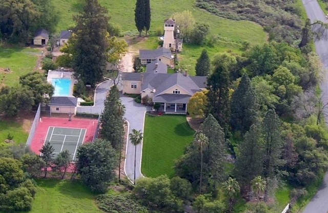 Casa de campo y cabaña victoriana de 1906 en un hermoso rancho cerca del lago Folsom