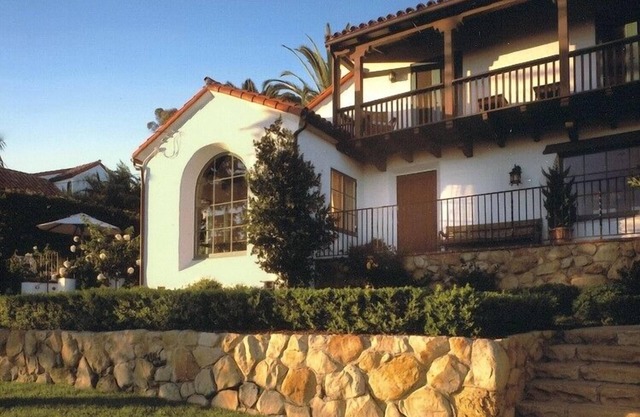 1920 Santa Bárbara colonial español en Riviera junto a Misión / Rose Gardens