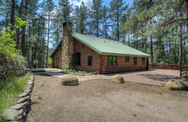1927 Cabin of Keystone