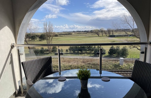 19th Hole Hotel