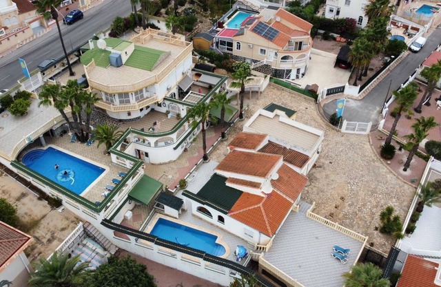 1a complejo vacacional Mc Games, casa Picasso