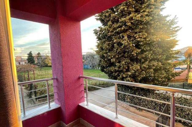 1bd Ilino Sunny Apt w Balcony "Edita"