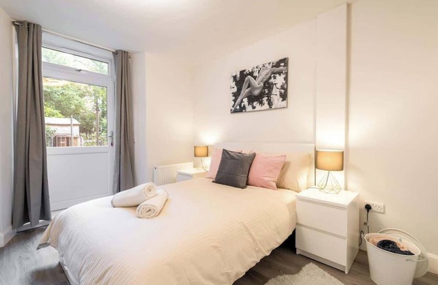 1Bed-Ground Fl.-Private Entrance