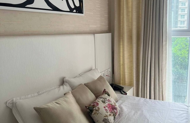 1bhk next to Mall of Asia