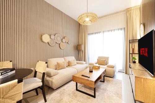 1BHK Poolview Apartment With Balcony - Timber Retreat