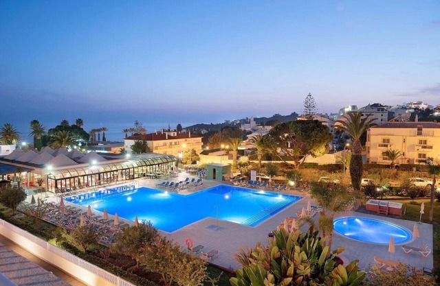 1BR Beachside Retreat: Kitchenette & Pool! Enjoy Beachlife Moments | 4 Units