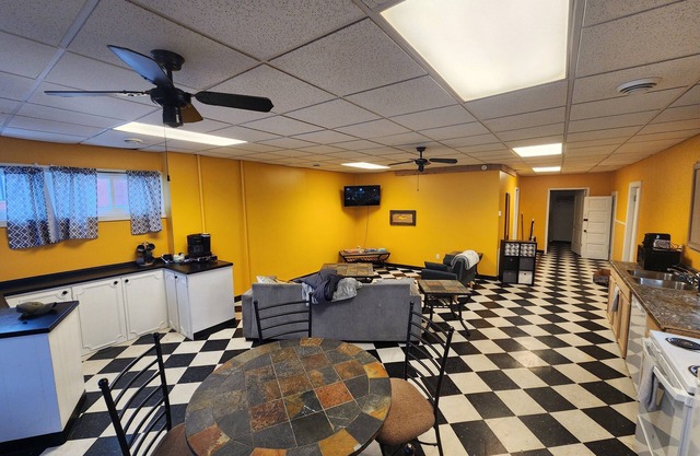 1BR Close to MTU, Keweenaw, Houghton w/Full Amenities on the SXS SnowmobileTrail
